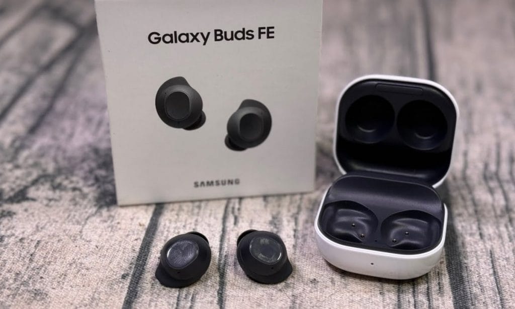 هدفون بلوتوثی سامسونگ مدل Galaxy Buds FE